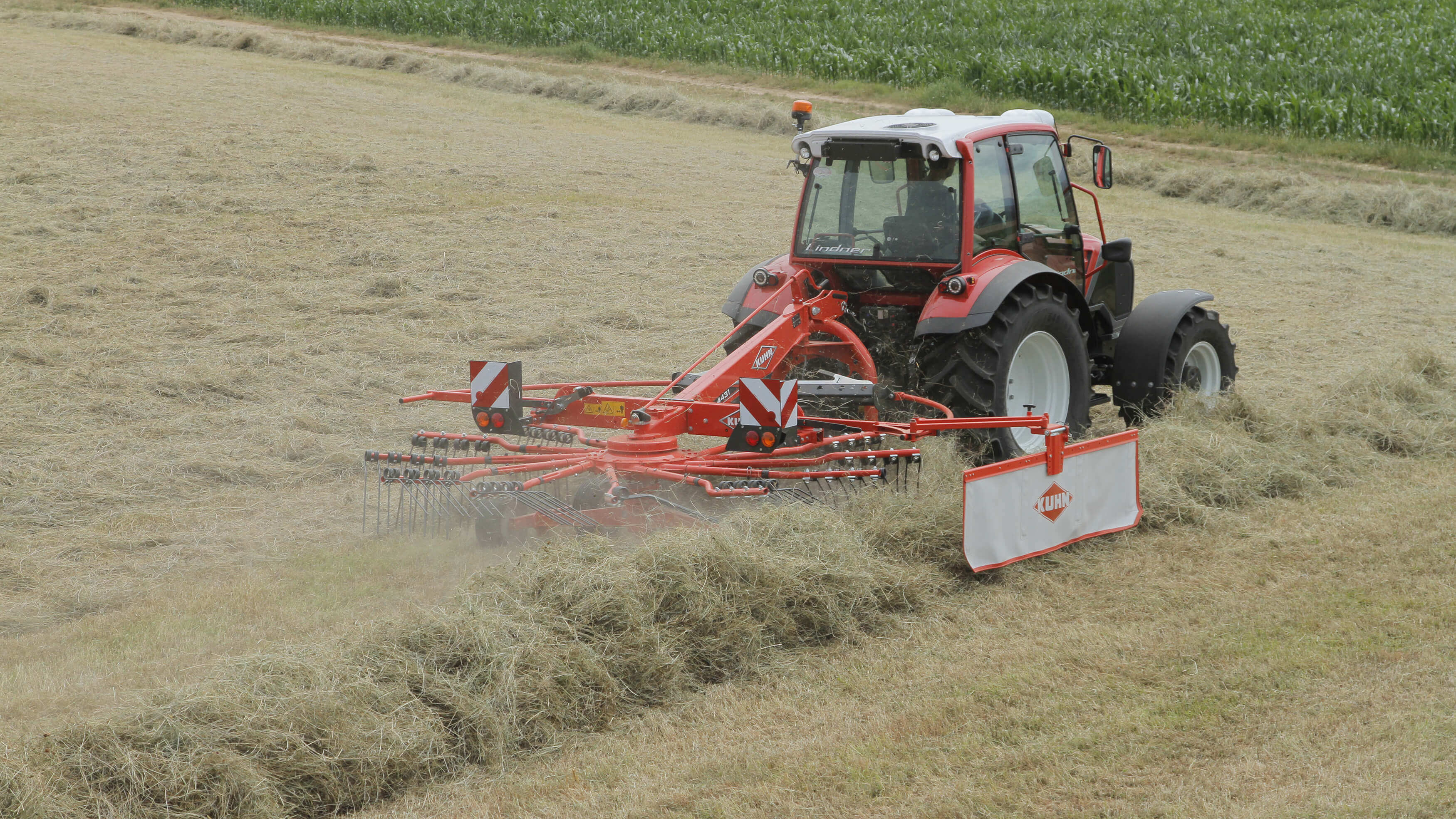 Single Rotor Rakes | KUHN farm machinery