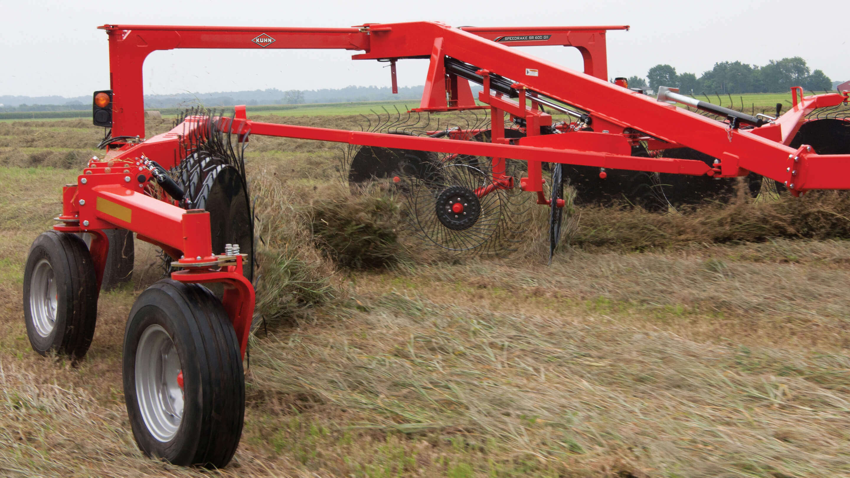 KUHN SR 600 Series SpeedRake Wheel Rakes KUHN farm machinery