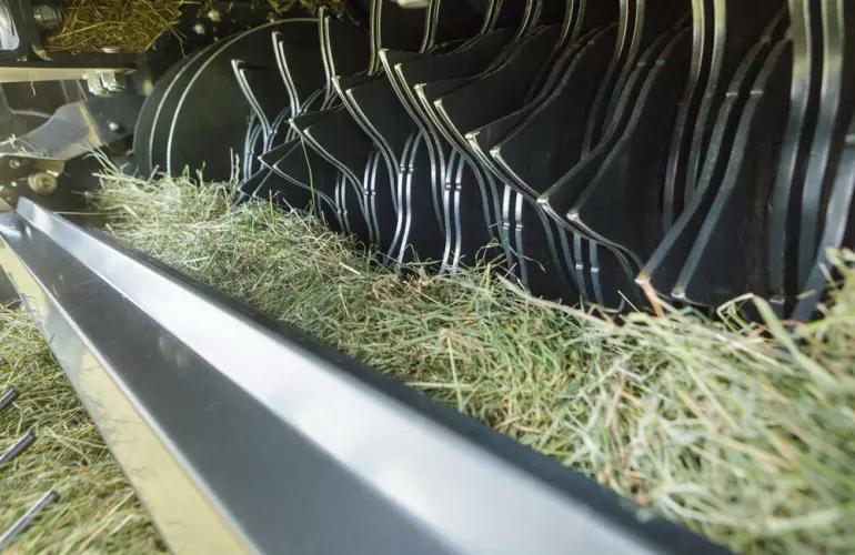 KUHN-SB-series_POWER-FEED-ROLLER