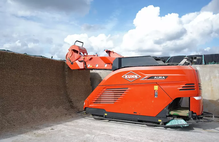 Self-propelled autonomous mixer AURA at work in a farm