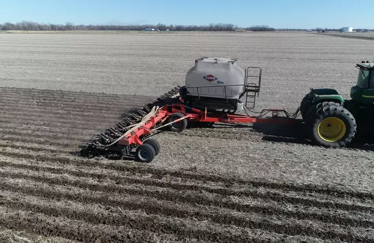 GLADIATOR 1210 in action