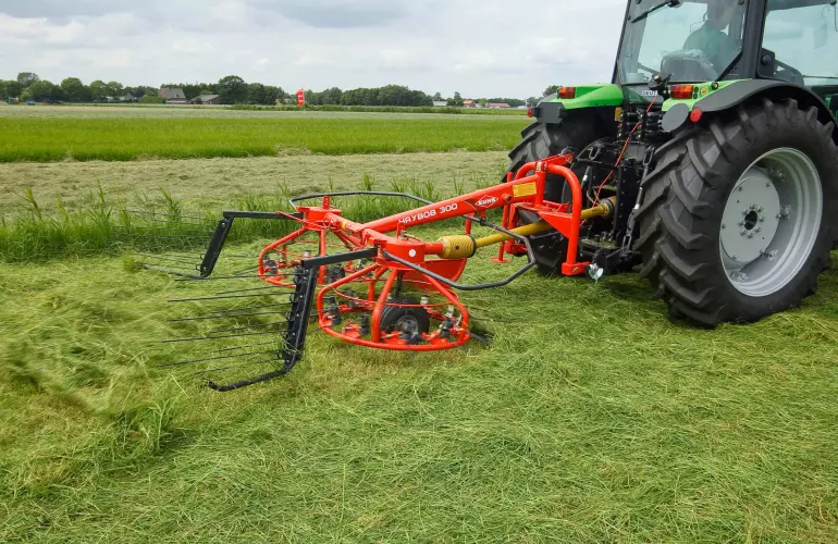 HAYBOB machine at work