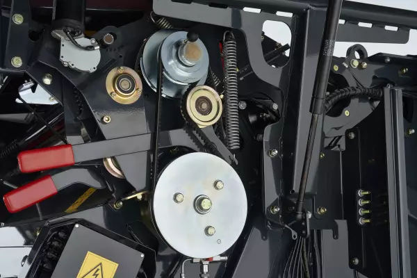 Active stretch technology ensures a firm bale shape with constant net tension.