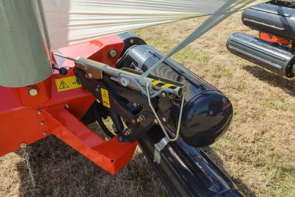 The well-known 'scissor-type' cutters hold and cut the film.