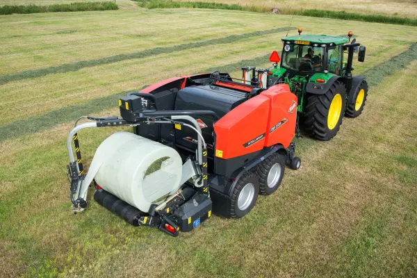 The cylindrical wrap ensures that more air is excluded and that the bale retains its shape.
