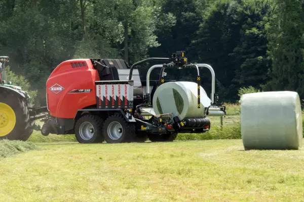 The cylindrical wrap ensures that more air is excluded and that the bale retains its shape.