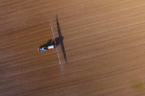 Stable booms even at high speeds