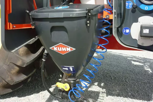 35-litre chemical induction bowl on the parallelogram, protected during transport