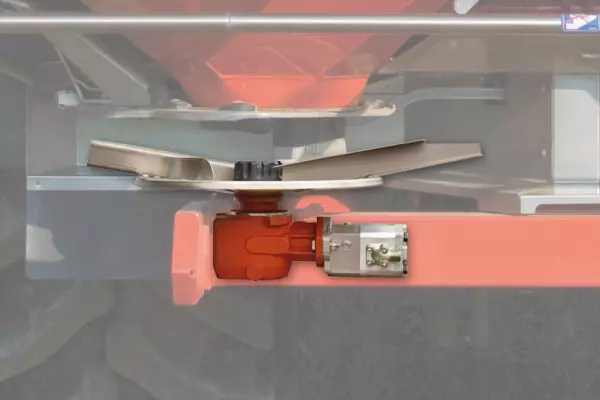 View of the hydraulic motor that drives AXIS H-EMC fertiliser spreader discs.