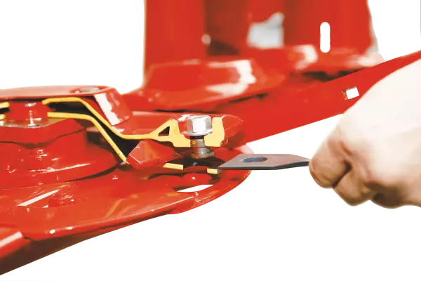 FAST-FIT quick-release knife attachment