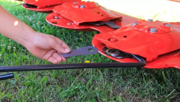 FAST-FIT quick-release knife system