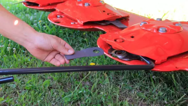 Quick change of the FAST-FIT knives