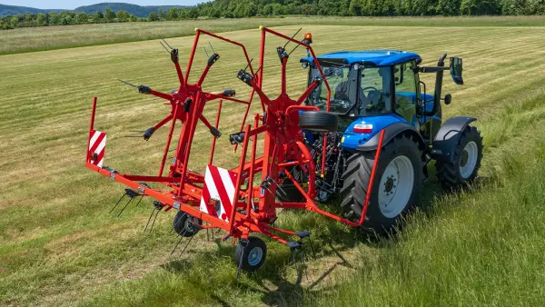 Safe on the road with the GF 5903 tedder