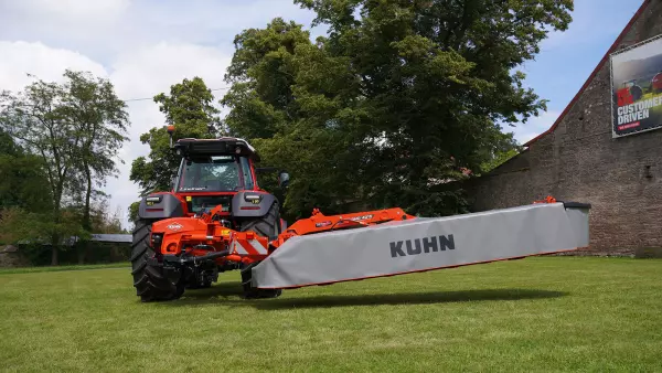 No damage to swaths when making headland turns
