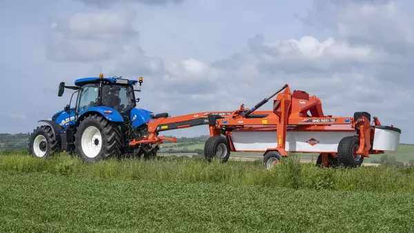 The GMD 5251 TC on the road