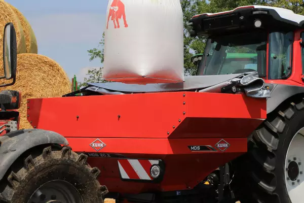 A 2,000l hopper for the new MDS 20.2 fertiliser spreader for easy loading by big bag