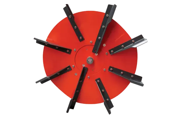 An even quantity of straw and a happy herd thanks to the KUHN PRIMOR 2060 M straw-blower & feeder