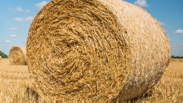 The PROGRESSIVE DENSITY PLUS pressure boosting system provides 10% higher density in dry crops