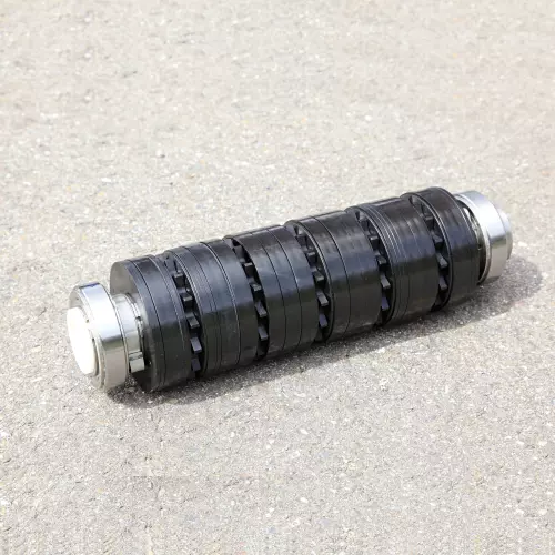 Micro-granular feed rollers for high-precision spreading with the AGT