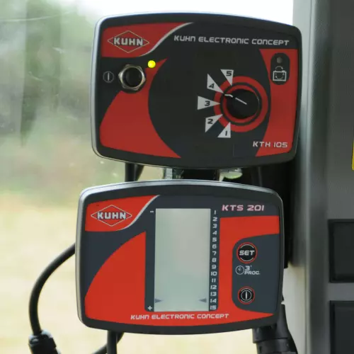 The KTH selector is used to manage the hydraulic functions of the machine. It simplifies general use and offers a comfortable working environment from the cab.