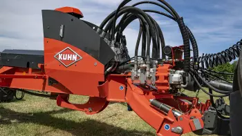The 100% hydraulic rotor drive is exclusive to KUHN