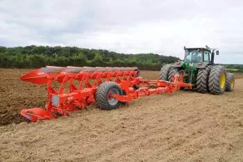 View of the VARI-LEADER plough in out of line work