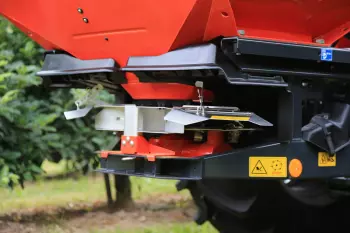 The MDS range optional two-row spreading system