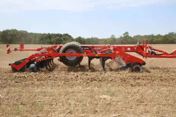 Independent use of the 2 rows of discs on the PERFORMER 4000