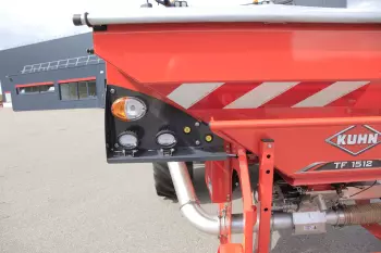 Calibration button easily accessible to start the flow test sequence without having to get into the cab.