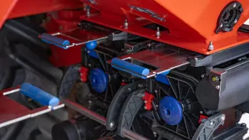 La trémie frontale TF 2300 C est équipé du doseur à cassettes OPTISEEDc