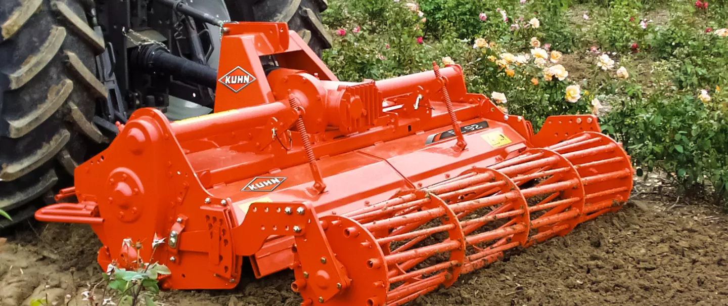 KUHN EL 82 power tiller working in vineyards