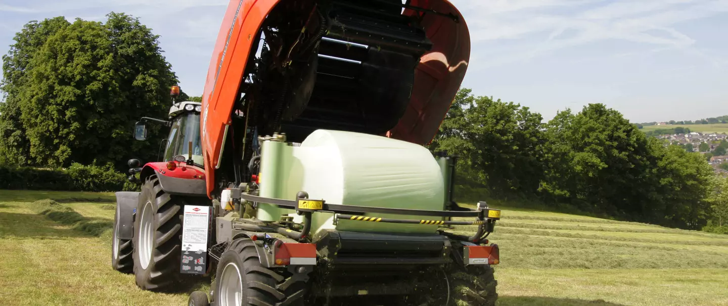 IBIO+ wrapping a bale in the bale chamber