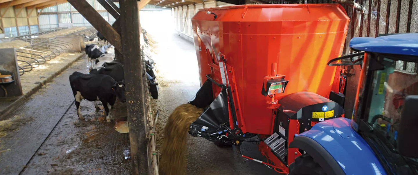 The tilting conveyors in the KUHN PROFILE range are quiet and easy to service